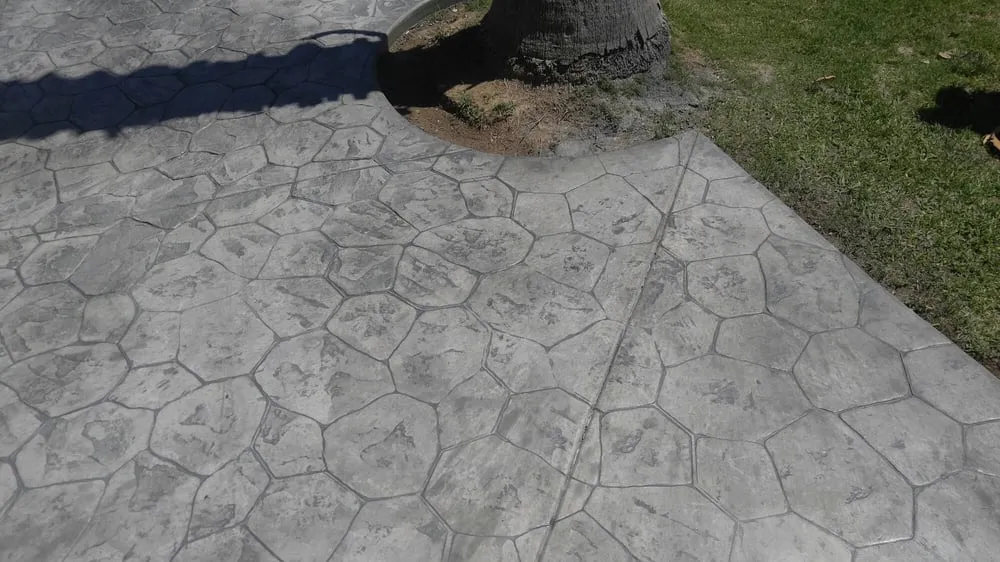 Custom garden landscaping in Hesperia, CA by RM Landscape