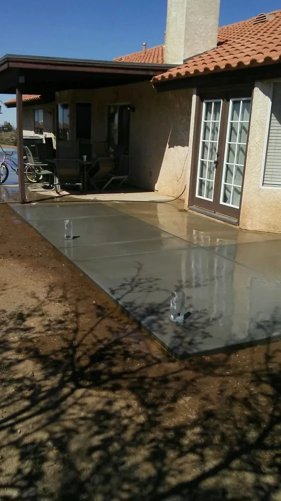 Reliable lawn mowing service for homes in Hesperia, CA by RM Landscape