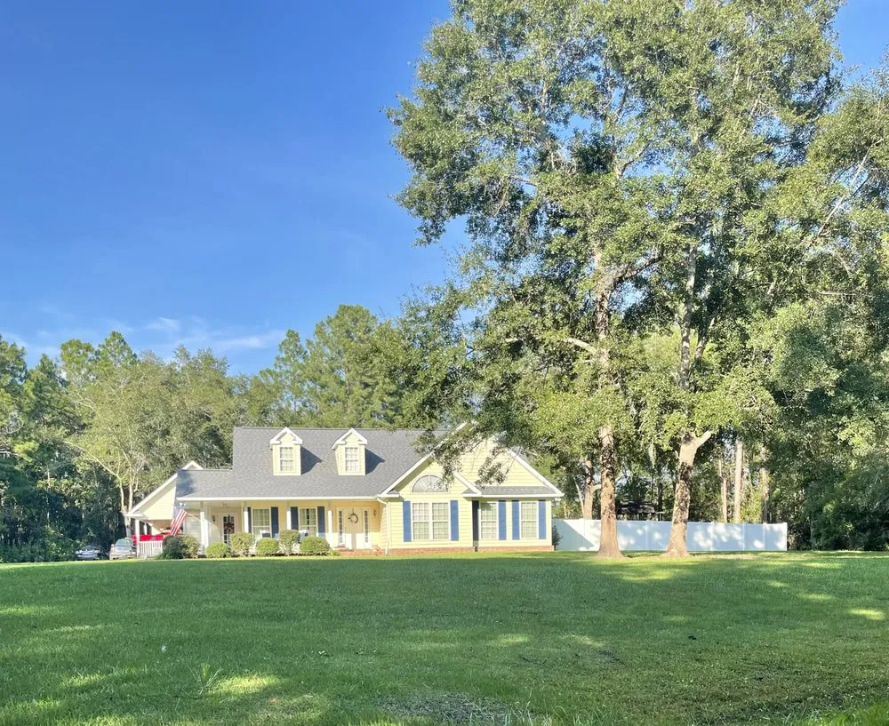 Local lawn care service in Rincon, GA by R&M Landscape