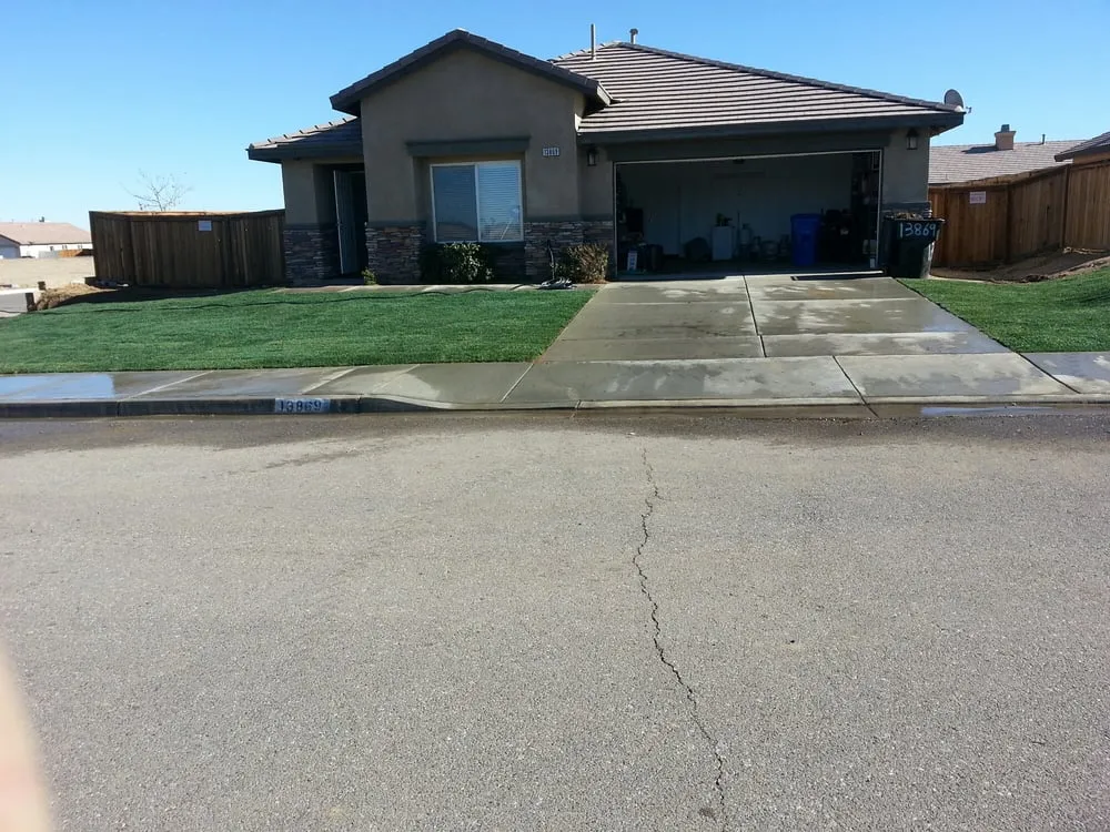 Reliable garden landscaping near you in Hesperia, CA by RM Landscaping