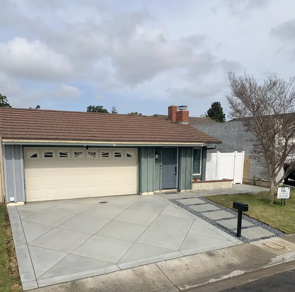 Expert lawn care service for year-round maintenance across Oxnard, CA - RM Landworks