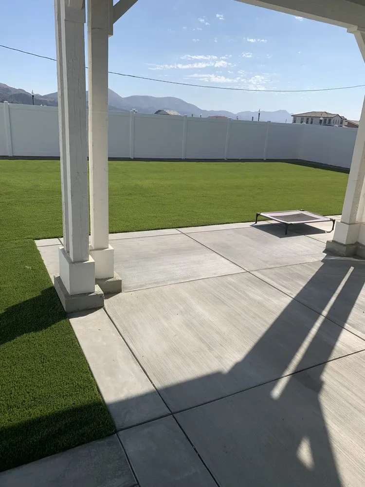 Affordable outdoor landscaping experts serving Oxnard, CA - RM Landworks