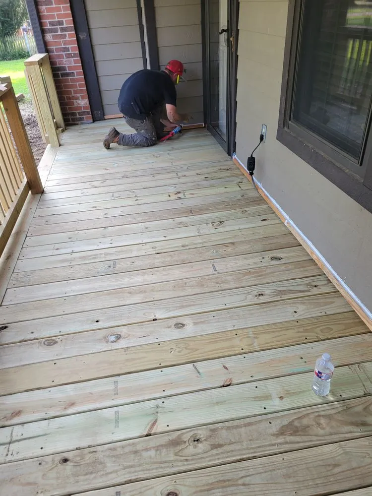 Expert yard maintenance for residential properties across Mannford, OK - R&M Lawn Services