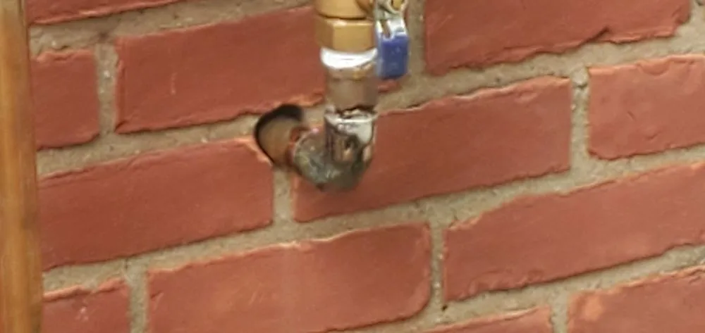 Professional lawn care service experts serving Dearborn Heights, MI - R&M Property Services