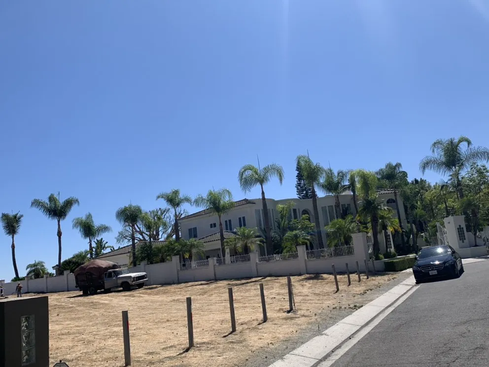 Reliable lawn care service experts serving Santa Ana, CA - Rm Tree Care