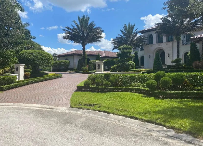 Affordable lawn care service experts serving Davie, FL - Rmc Landscaping