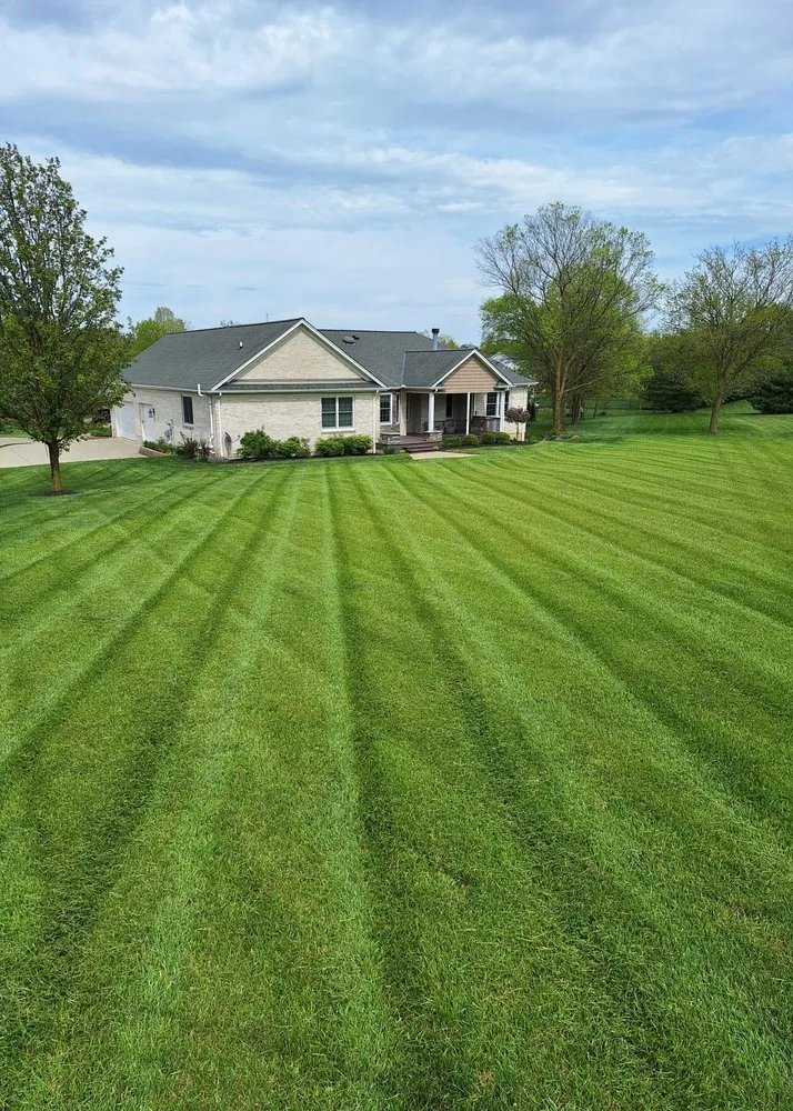 Expert lawn care service in fairfield Township, OH by RMJ Lawn Care