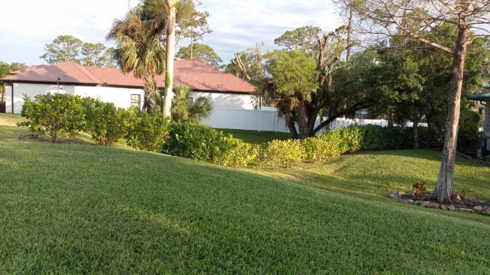 Top-rated outdoor landscaping in Alva, FL by RMJ Pressure Washing And Lawn Care Services