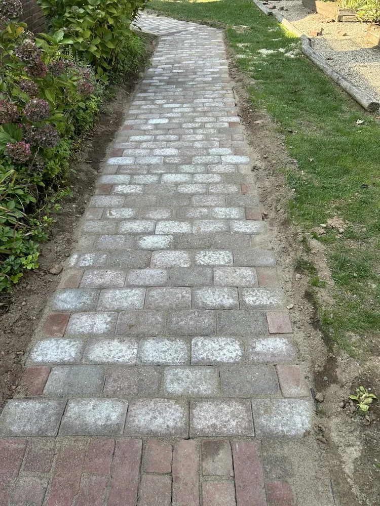 Top-rated residential landscaping in Branford, CT by RML Landscaping