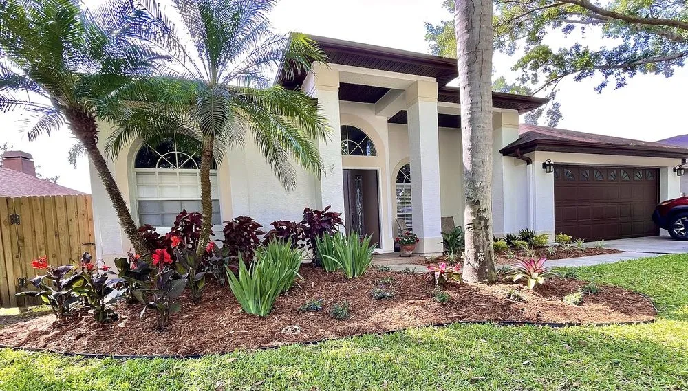Professional lawn mowing service experts serving Saint Petersburg, FL - RMS Landscapes