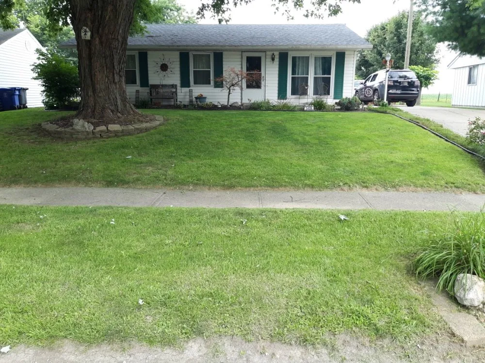 Custom lawn care service in Kokomo, IN - R&Ms Mowing