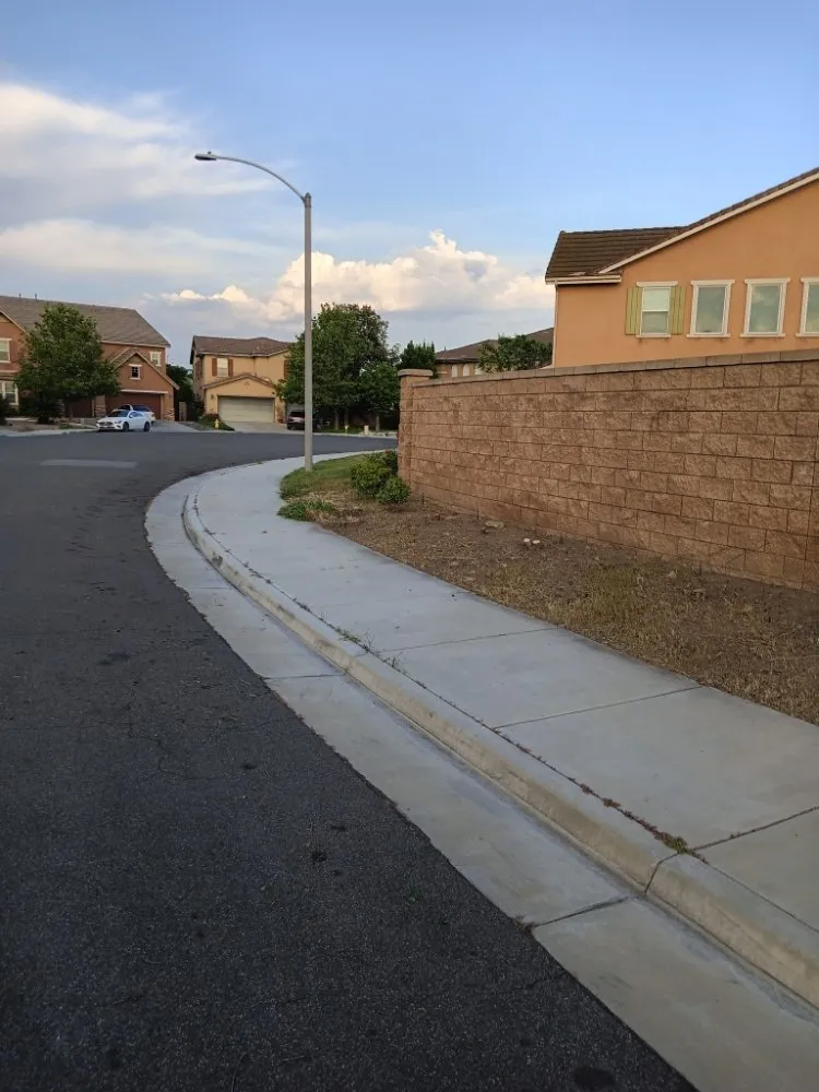 Custom lawn care service in Riverside, CA - RMW Property Pros