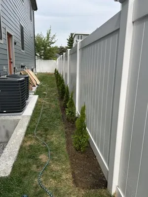 Rn & Sons Landscaping & Construction Logo