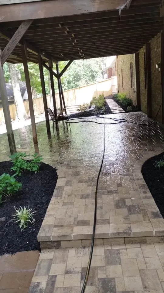Affordable yard maintenance in Alpharetta, GA - R&N Landscaping