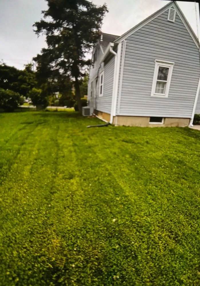 Professional lawn care service for beautiful yards in Chester, PA by RN Lawn Landscaping