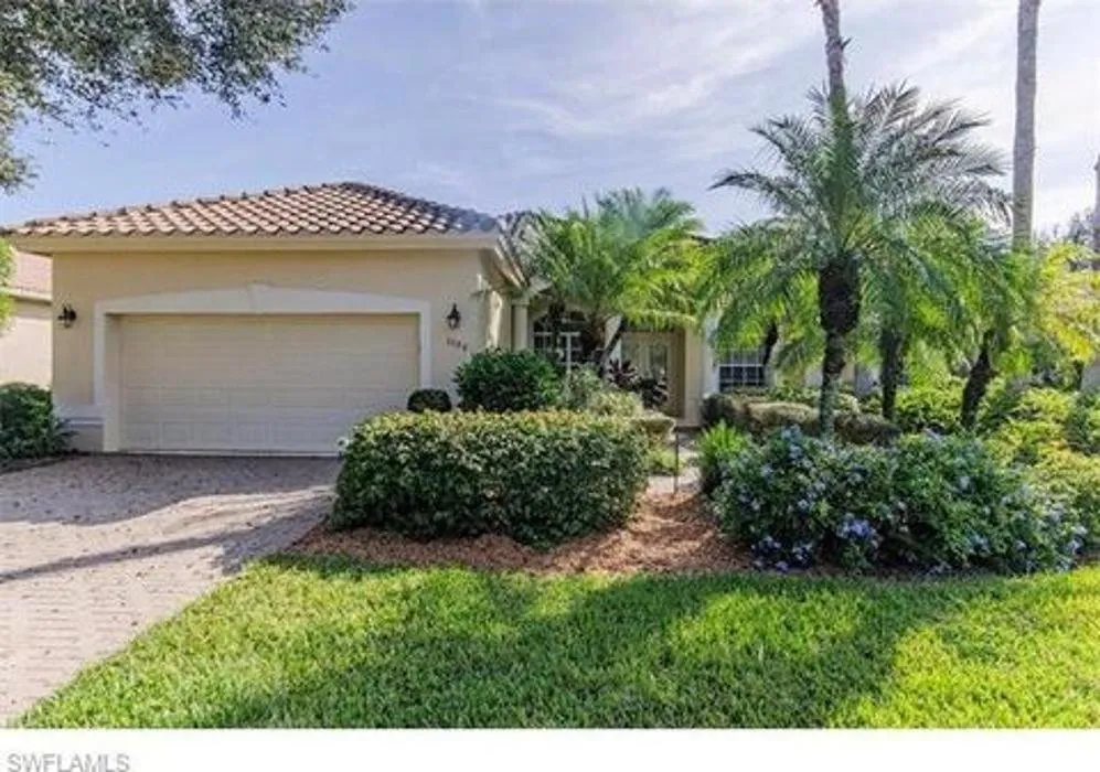 Trusted yard maintenance in Naples, FL by R&N Lawn Maintenance