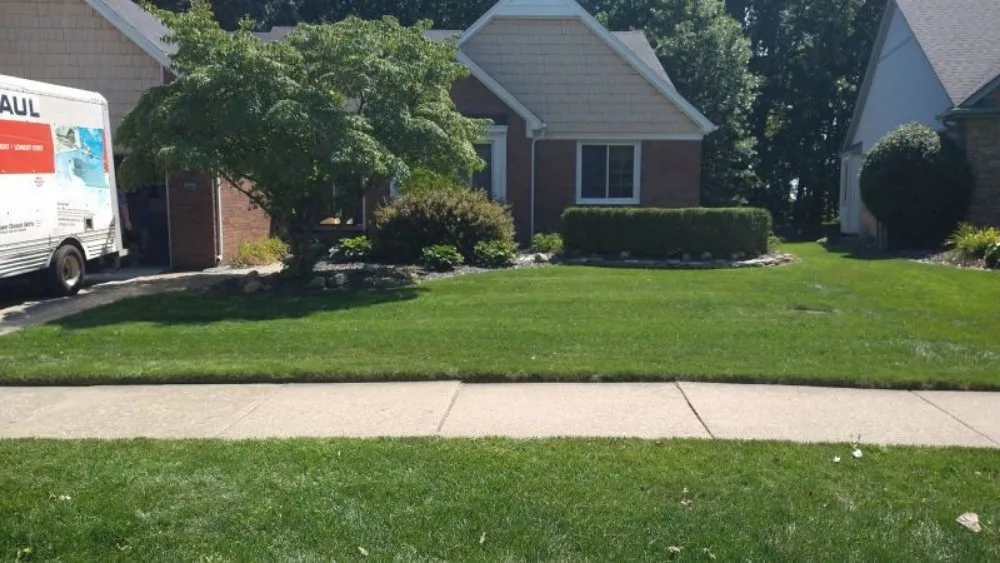 Trusted residential landscaping in Pontiac, MI - RNC Lawn care