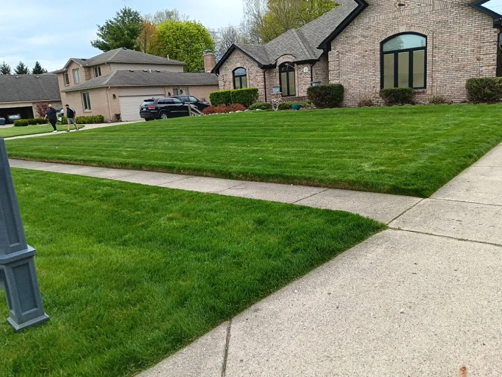 Expert residential landscaping in Pontiac, MI - RNC Lawn care