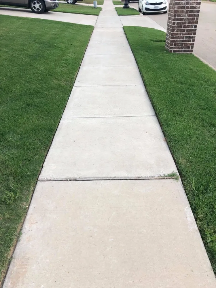 Local yard maintenance in Bells, TX - RNF Lawn Service