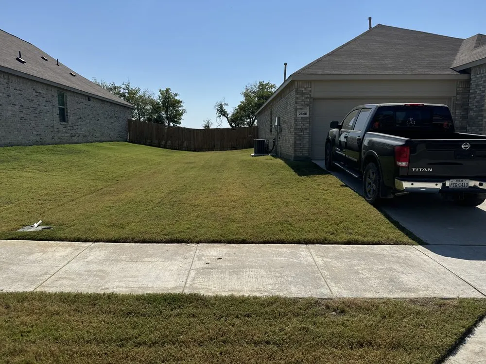 Local garden landscaping in Fort Worth, TX by RNN Lawn Care Services