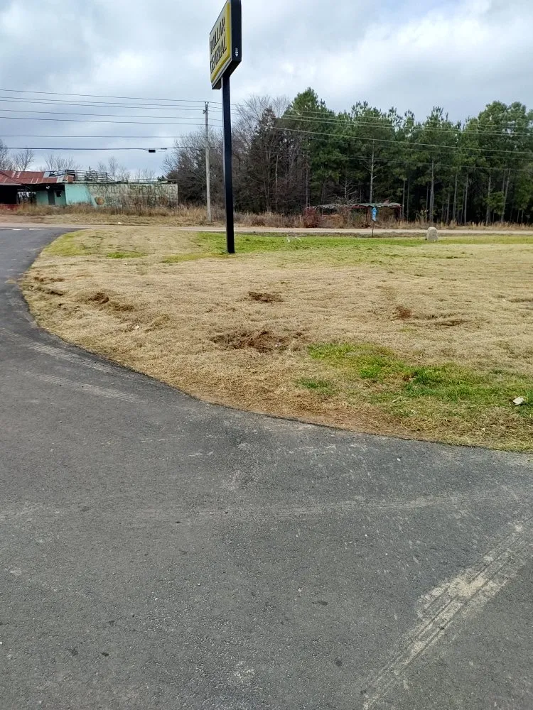 Local lawn mowing service experts serving Altus, AR - RnR