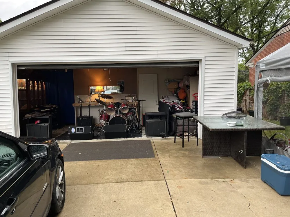 Top-rated landscape installation experts serving Birmingham, MI - RnR Delivery Professionals