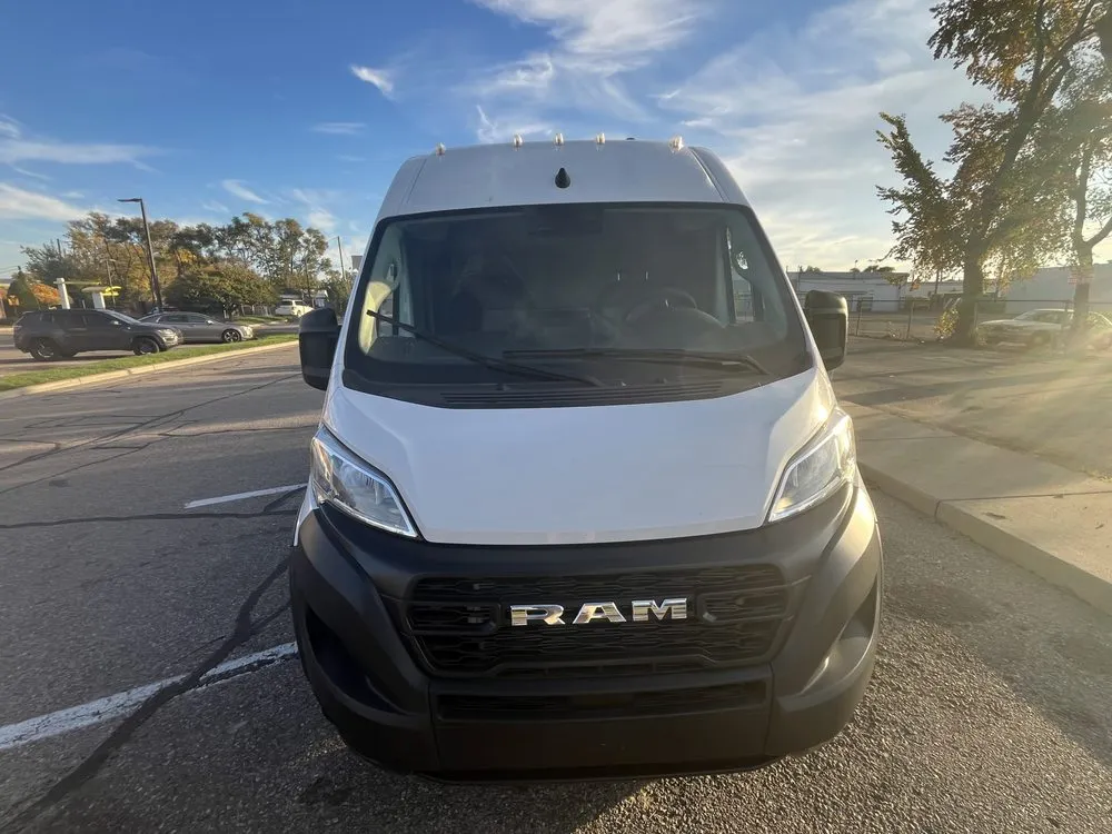 Trusted lawn care service experts serving Birmingham, MI - RnR Delivery Professionals