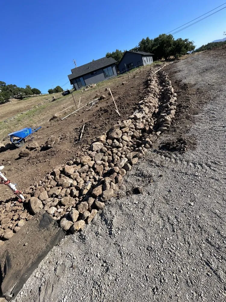 Custom residential landscaping in Penngrove, CA by RNR Landscaping