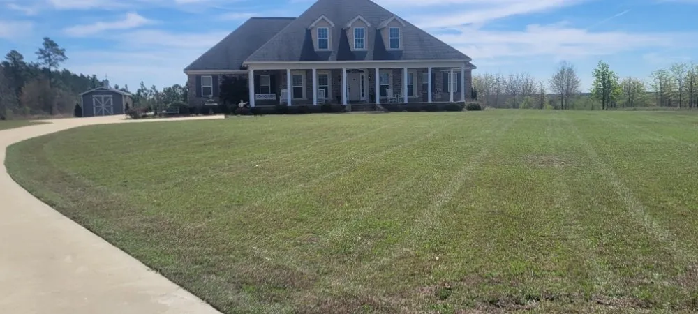 Local garden landscaping in Perry, GA by RNR Lawn Care Service