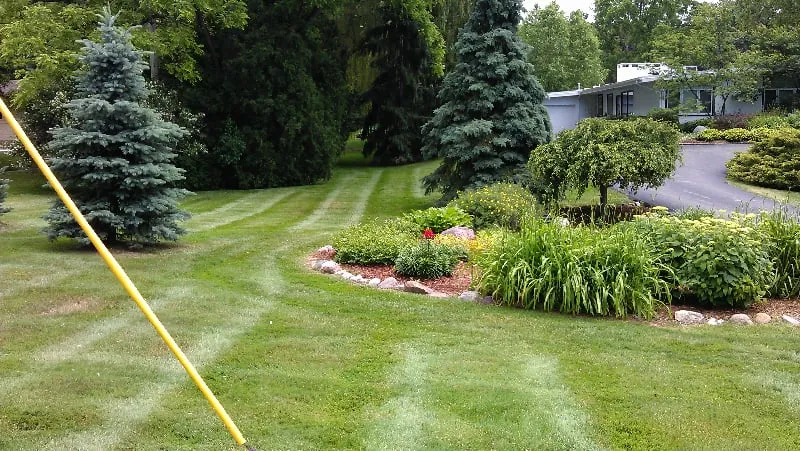 Custom lawn care service in Troy, MI - RNS Landscaping Solutions