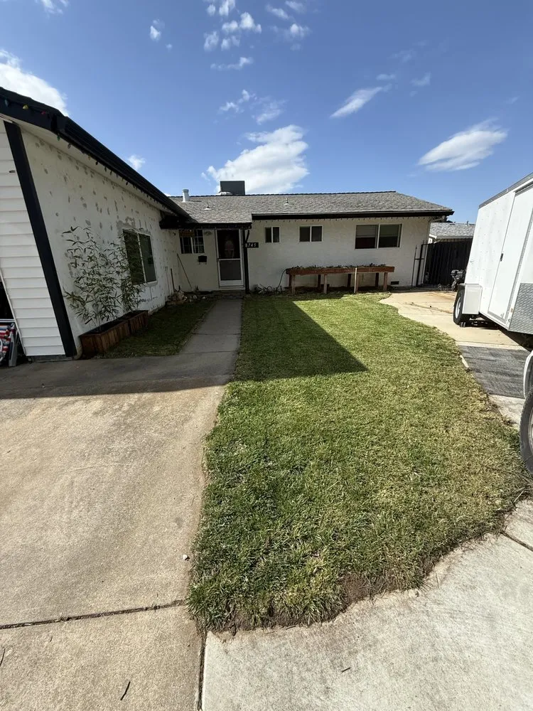 Trusted lawn mowing service in North Highlands, CA - RO Lawn&Decor