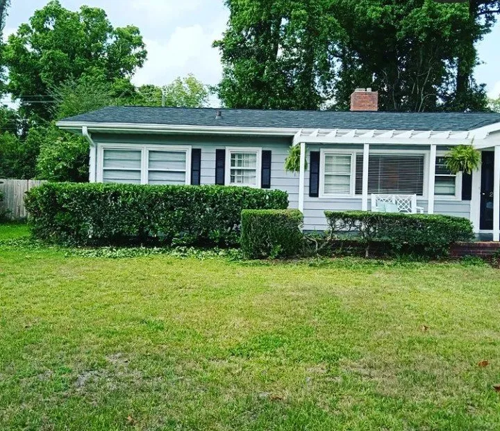 Custom residential landscaping for residential properties in Wilmington, NC by Ro Mows Plus