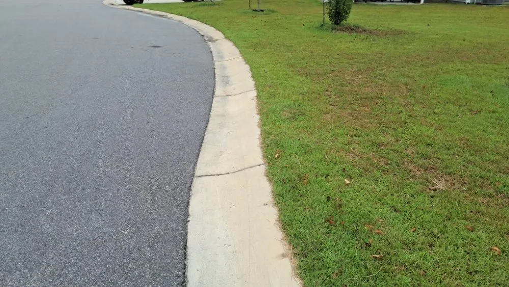 Expert lawn mowing service in Farmville, NC - Road Runner Express
