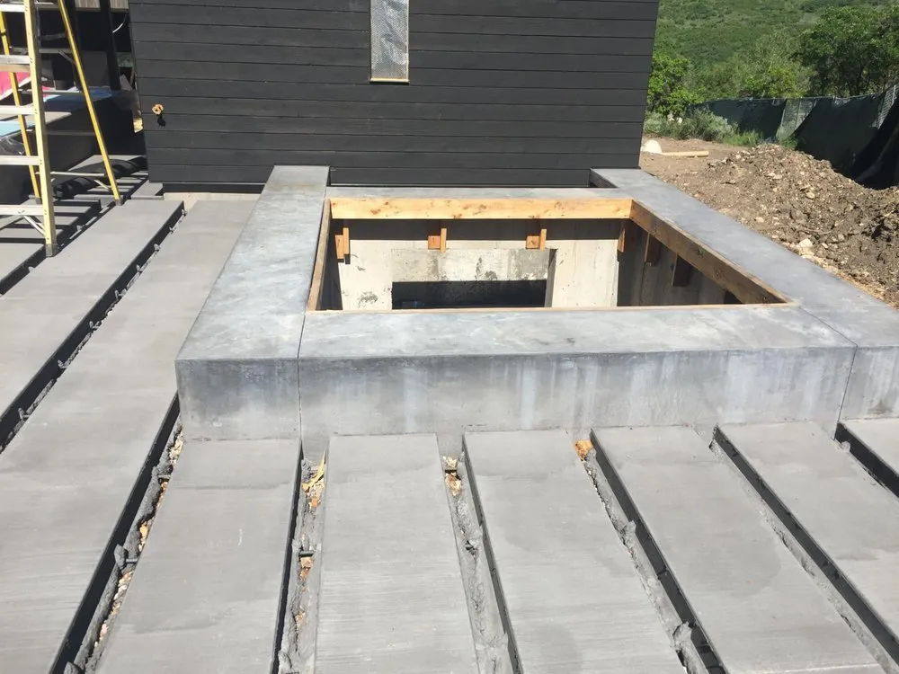 Affordable lawn care service for beautiful yards in Carbondale, CO by Roaring Fork Hardscapes