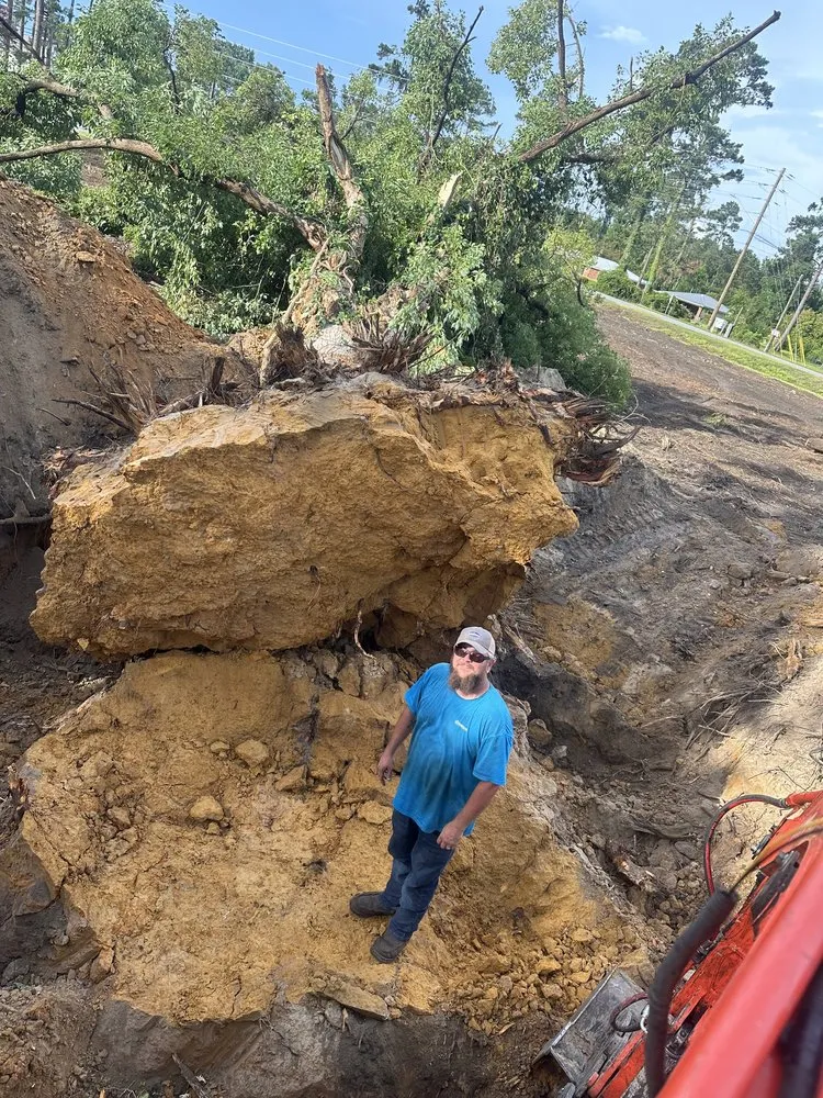 Local landscape design for homes in Valdosta, GA by Roark’s Land Clearing and Restoration