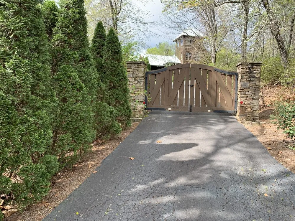 Reliable yard maintenance in Tiger, GA by Rob landscapes