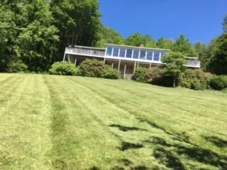 Professional lawn care service experts serving Tiger, GA - Rob landscapes