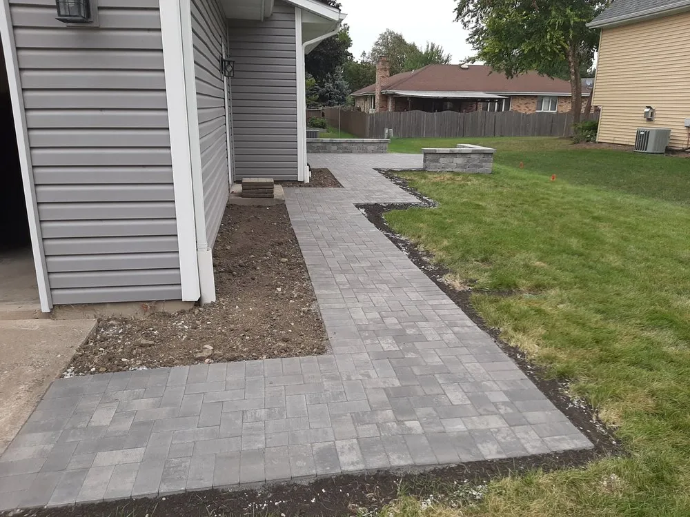 Top-rated landscape design in De Motte, IN by Rob Rocks