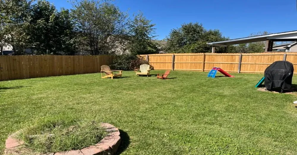 Top-rated outdoor landscaping in Clarksville, TN by Robbie Woods Lawn Cutting