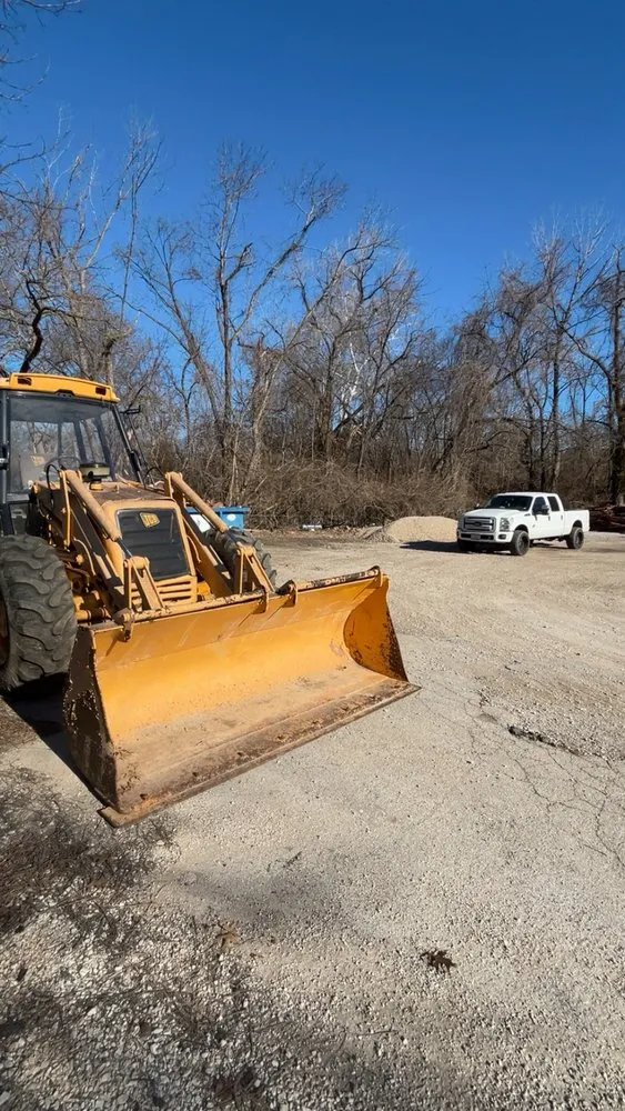 Local lawn care service experts serving High Ridge, MO - Robbins Contracting & Excavation