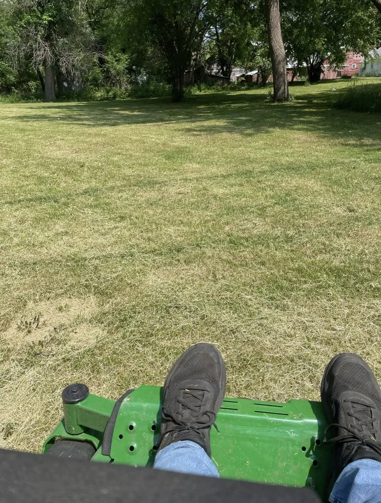 Local lawn care service for residential properties across Hampton, IA - Robbins Lawn and Tree Service