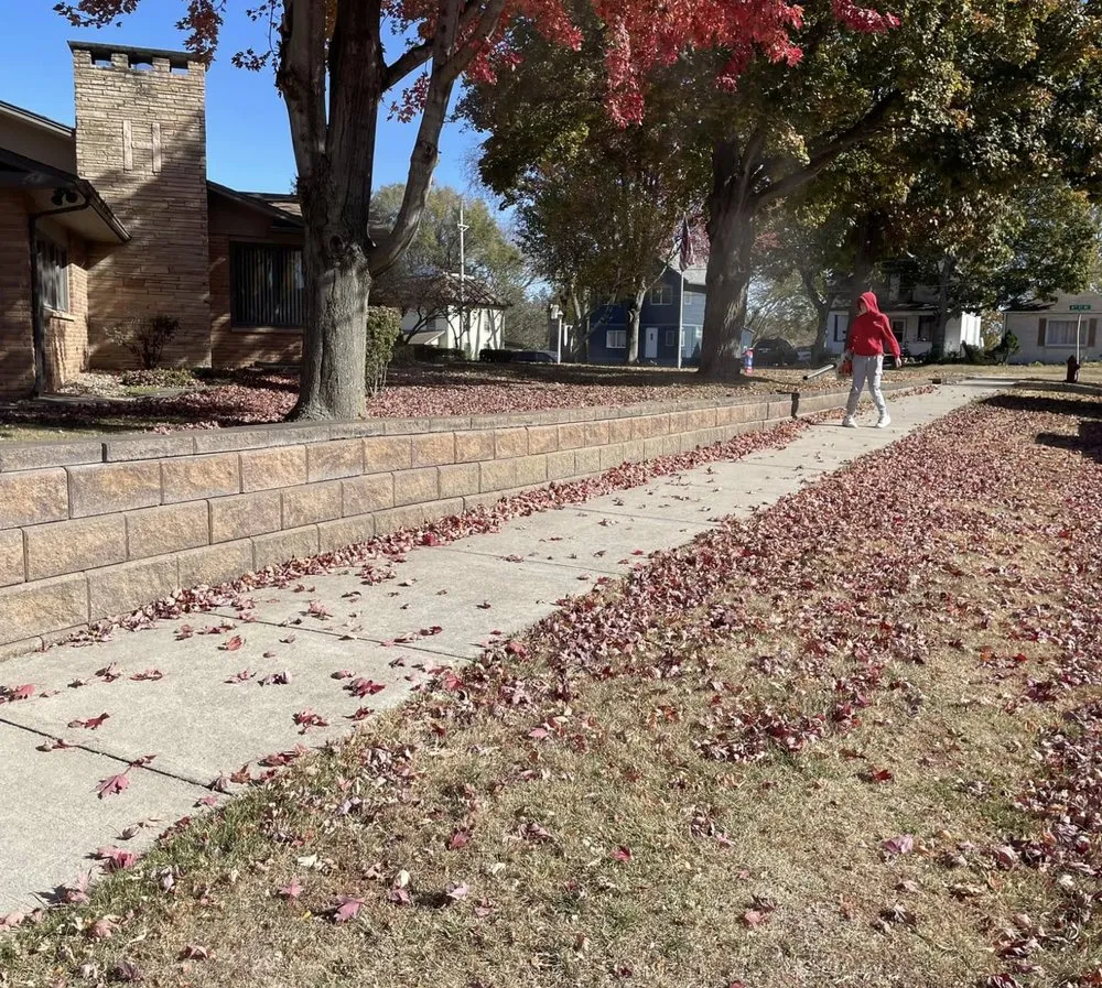 Custom landscape installation near you across Hampton, IA - Robbins Lawn and Tree Service