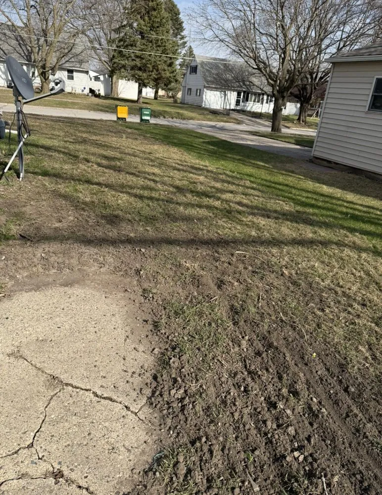 Trusted lawn care service in Hampton, IA - Robbins Lawn and Tree Service