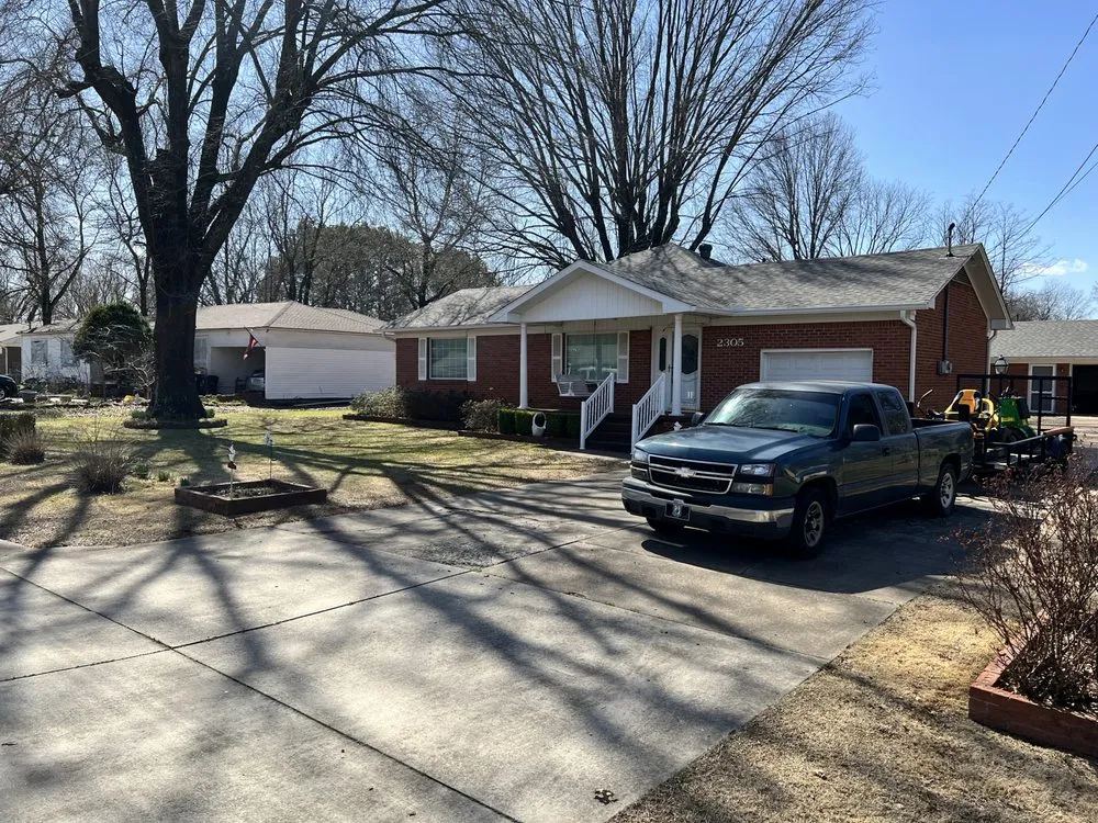 Custom garden landscaping in Fort Smith, AR by Robbins Lawn Care Services