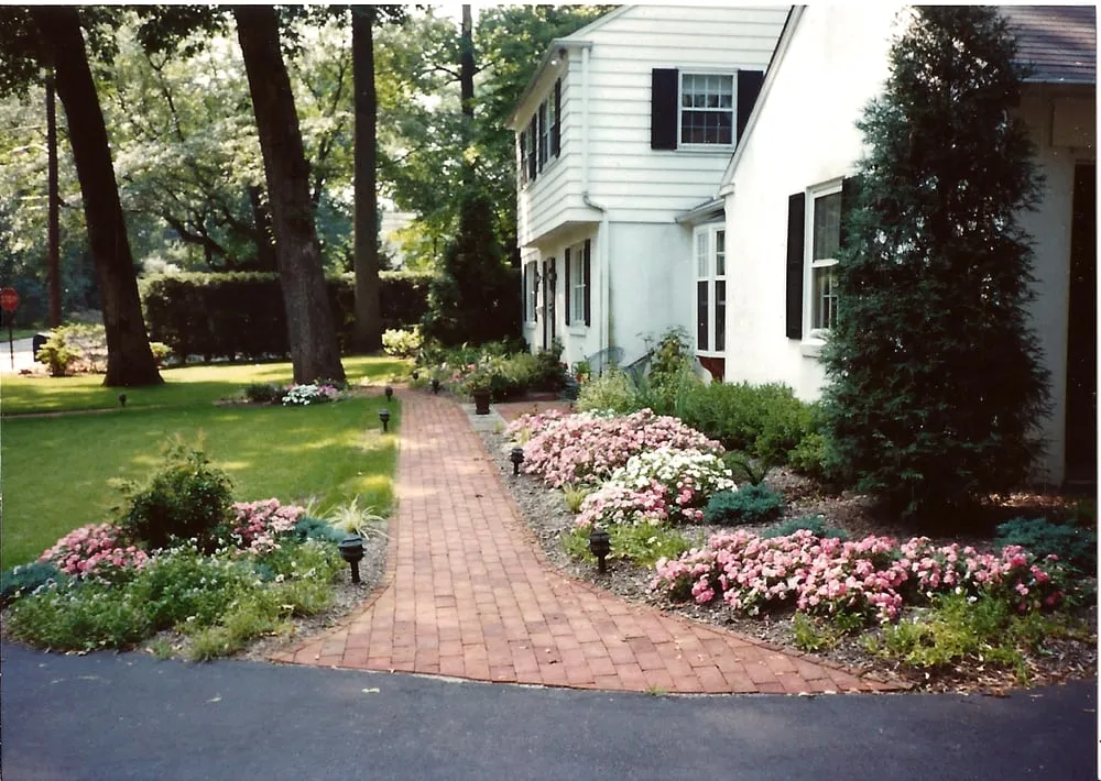 Custom yard cleanup service in Newtown Square, PA - Robert J. Kleinberg Landscape Design