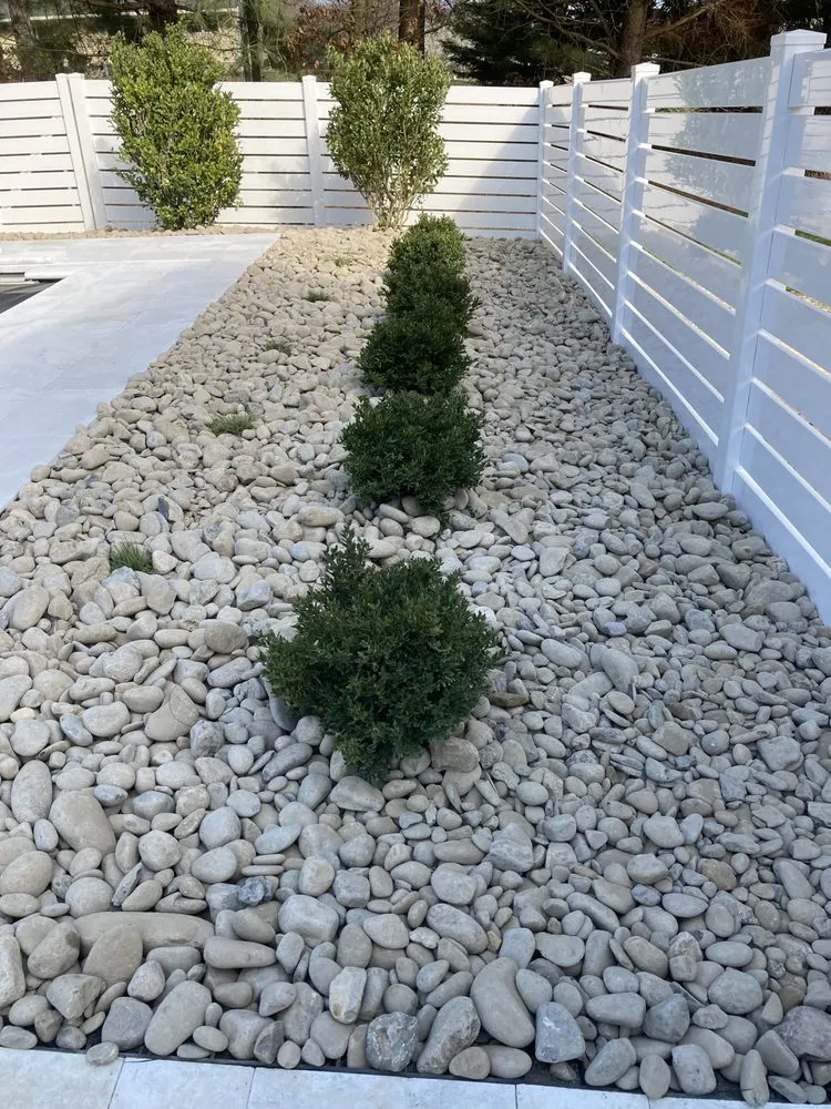 Reliable garden landscaping experts serving Salisbury, MD - Robert Landscaping & Hardscaping