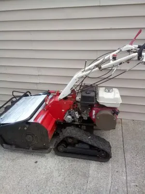 Robert Laster Landscape Mowing and Yard Grooming