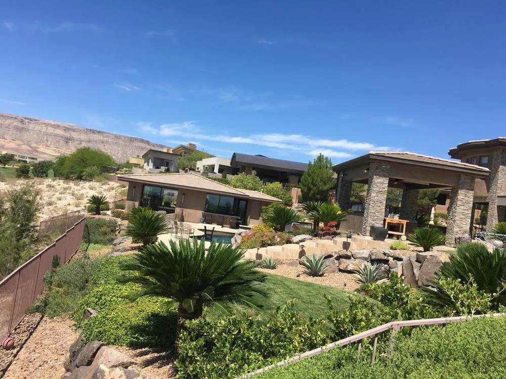 Professional garden landscaping experts serving Las Vegas, NV - Robert Lawn Service