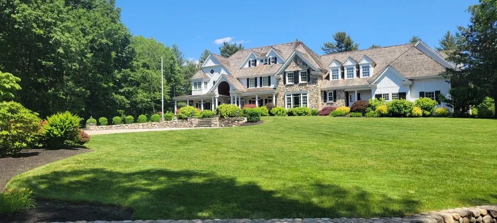 Trusted landscaping services experts serving Watertown, MA - Roberto Affordable Land & Tree Service