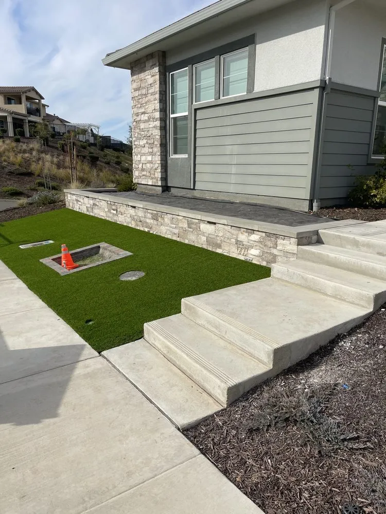 Local yard cleanup service experts serving Citrus Heights, CA - Roberto CC Landscape